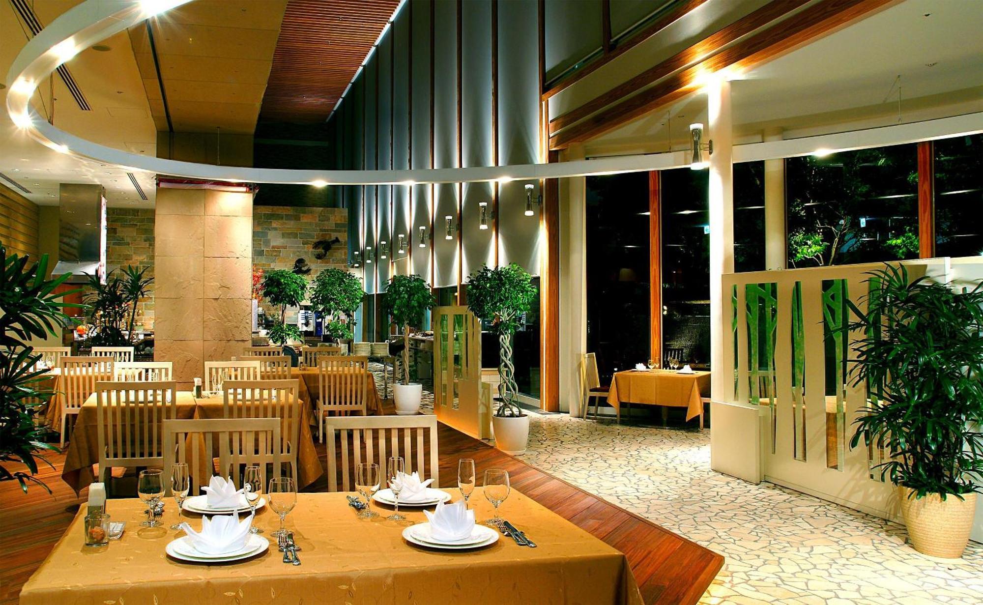 City Plaza Osaka Exterior photo